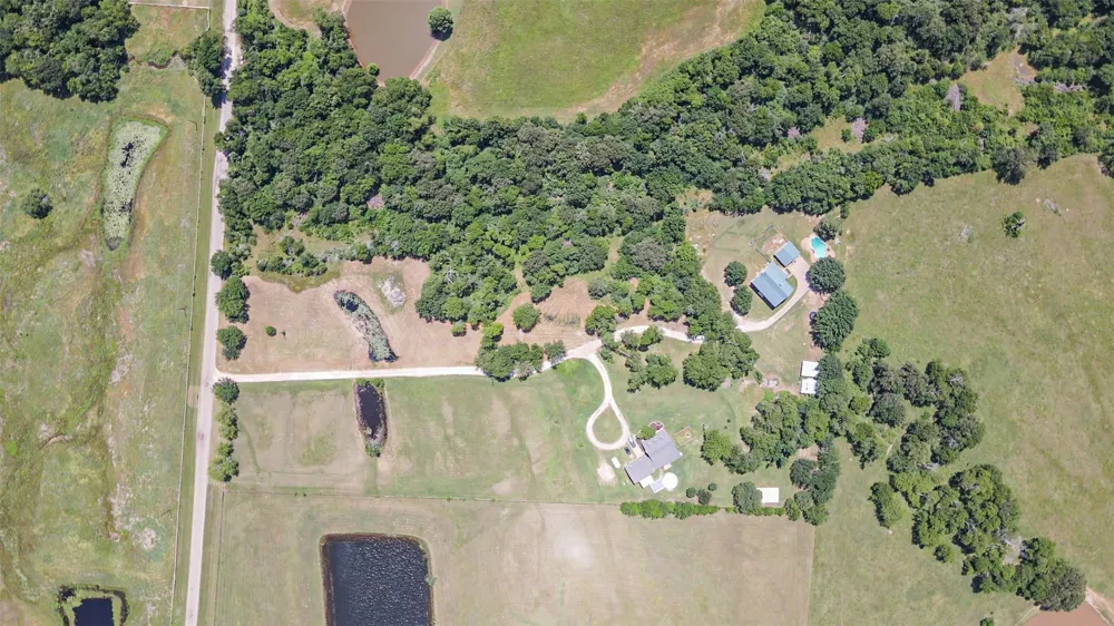 1147 Vz County Road 3417 Wills Point, TX 75169