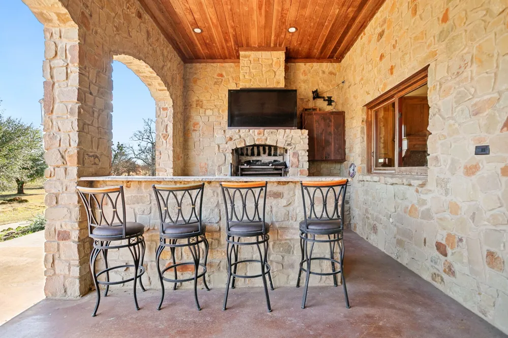 1561 Fm 934 Blum, TX 76627
