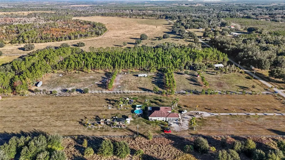 18121 BETHLEHEM ROAD Lithia, FL 33547