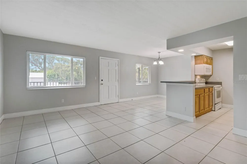 900 S PENINSULA DRIVE #207 Daytona Beach, FL 32118