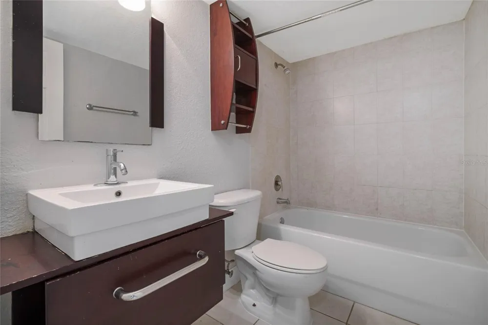 900 S PENINSULA DRIVE #207 Daytona Beach, FL 32118