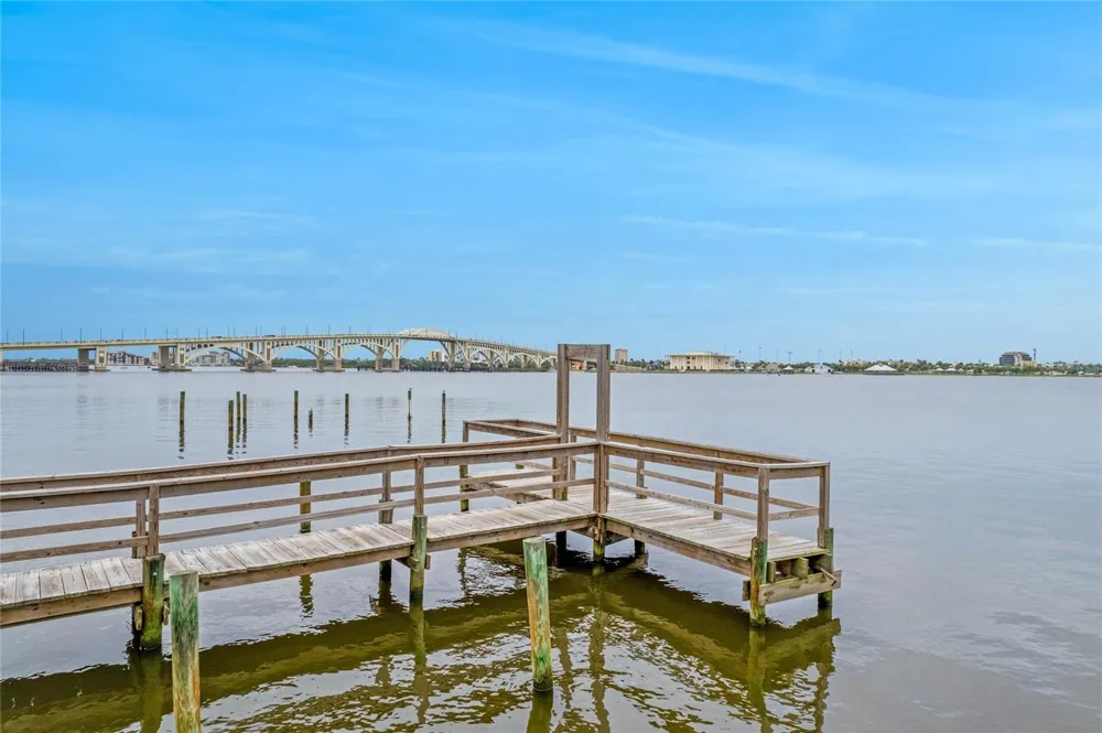 900 S PENINSULA DRIVE #207 Daytona Beach, FL 32118