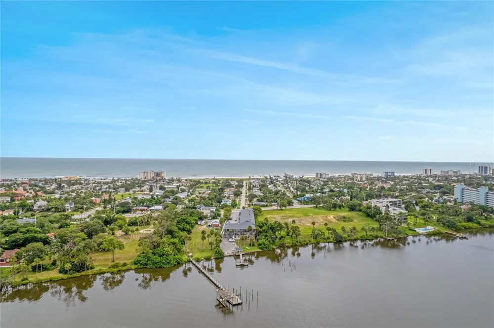900 S PENINSULA DRIVE #207 Daytona Beach, FL 32118