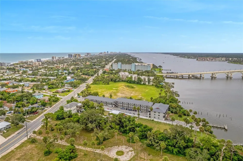 900 S PENINSULA DRIVE #207 Daytona Beach, FL 32118