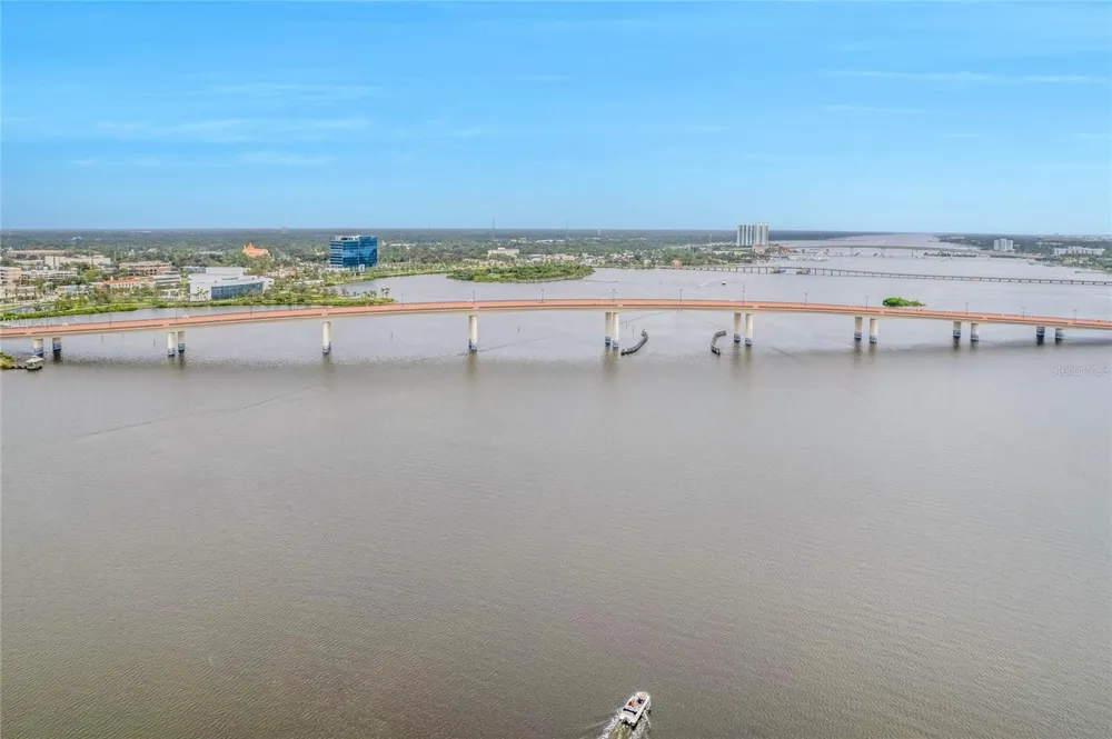 900 S PENINSULA DRIVE #207 Daytona Beach, FL 32118