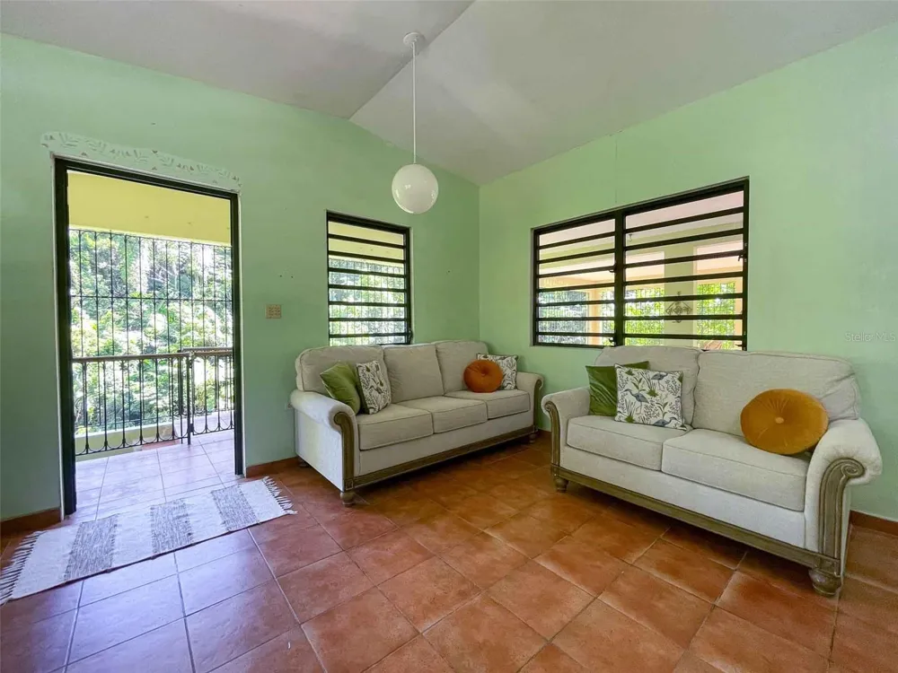 38 COLINAS DE CUBUY Canovanas, PR 00729
