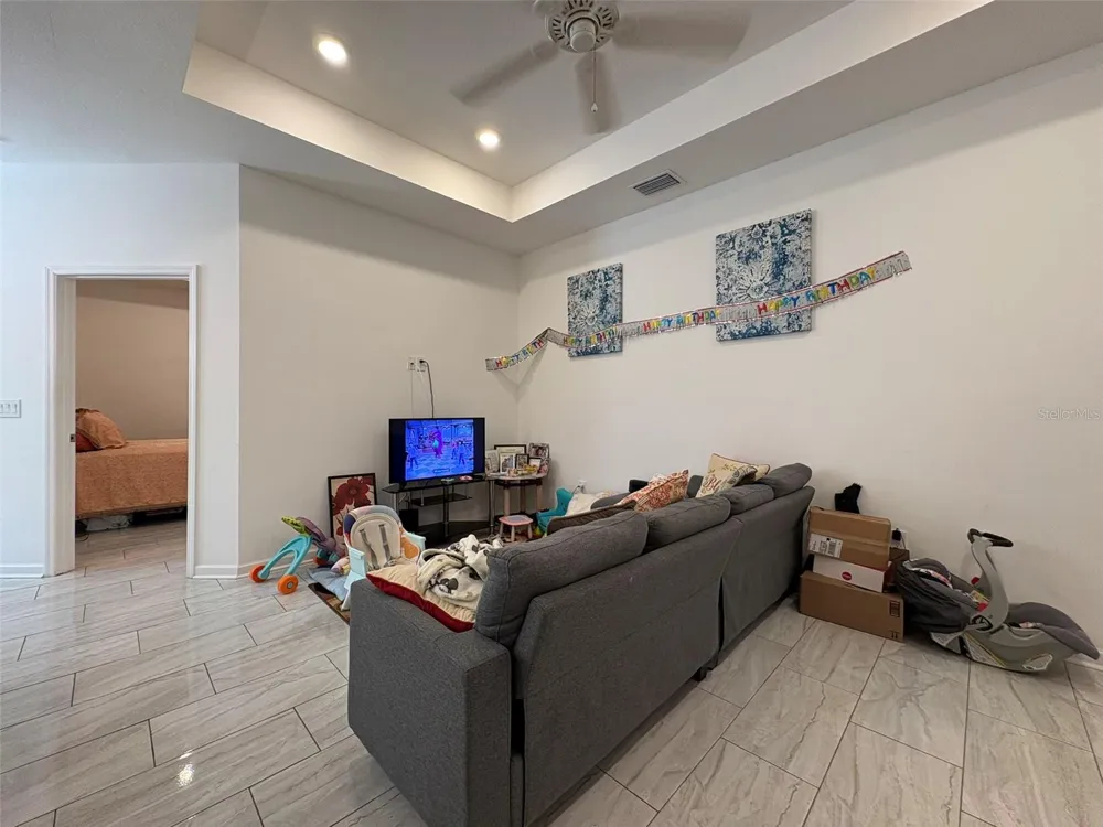 22 DEACON JONES BOULEVARD Orlando, FL 32810