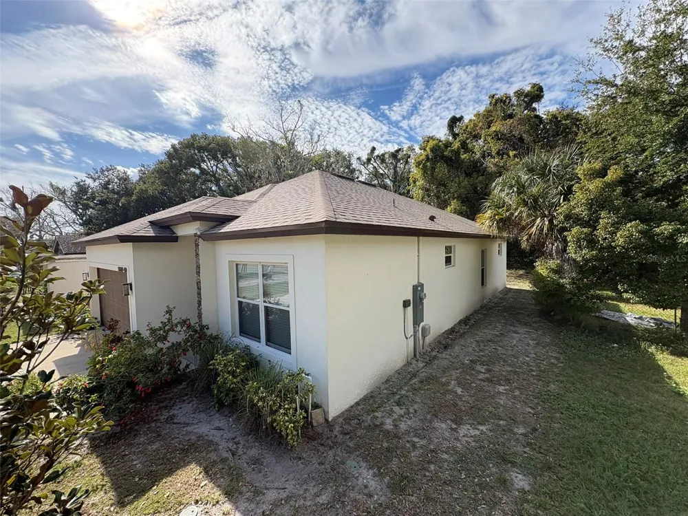 22 DEACON JONES BOULEVARD Orlando, FL 32810