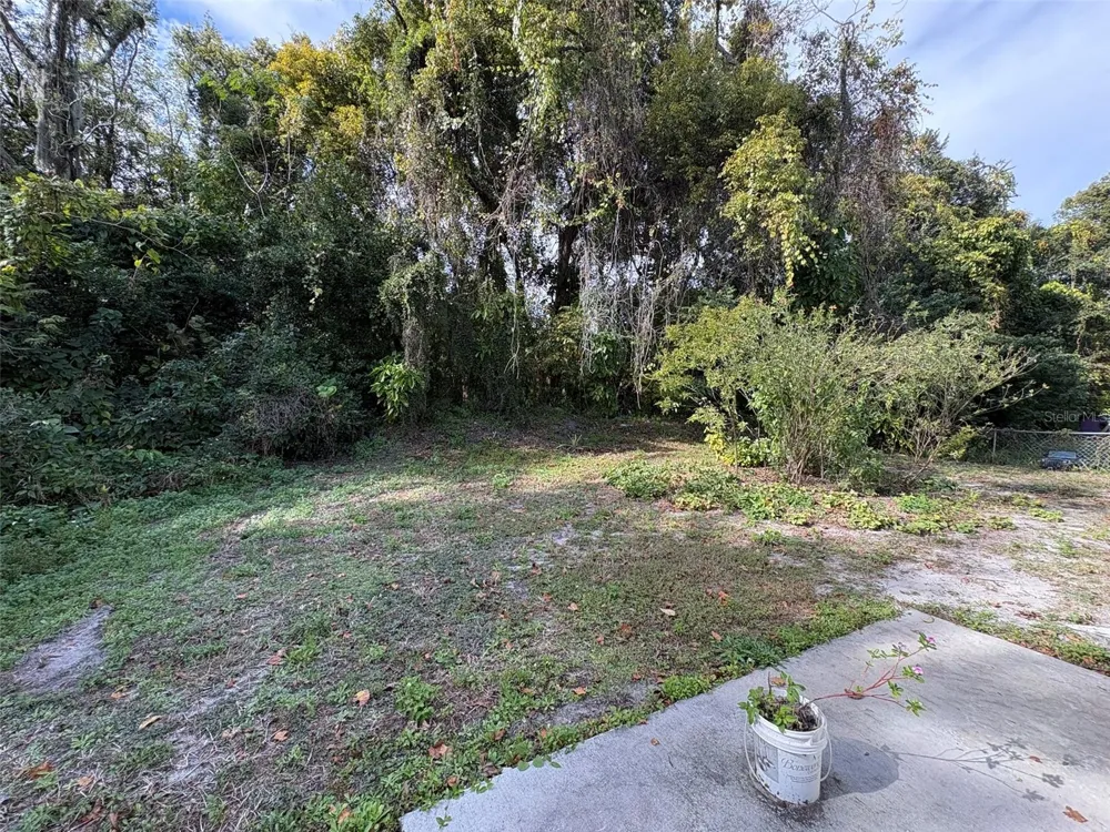 22 DEACON JONES BOULEVARD Orlando, FL 32810
