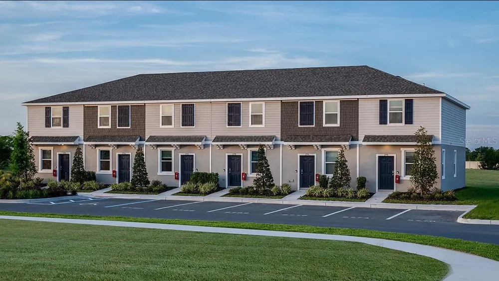 2790 ARMADALE DRIVE #2790 Mount Dora, FL 32757