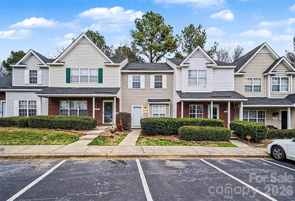 1825 Birch Heights Court Charlotte, NC 28213