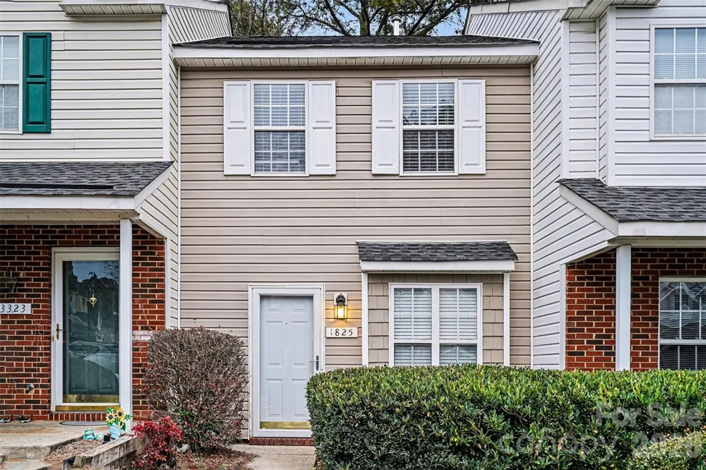 1825 Birch Heights Court Charlotte, NC 28213