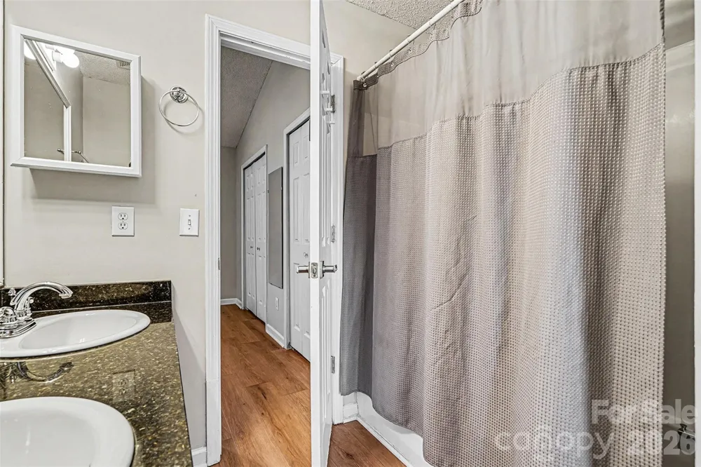 1825 Birch Heights Court Charlotte, NC 28213
