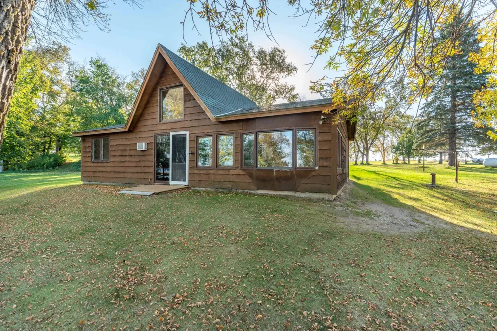 37084 Hackberry Point Road Richville, MN 56576