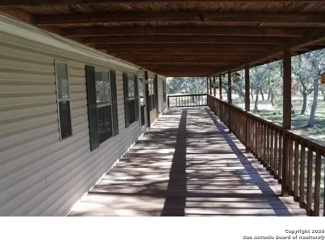 317 Swayze Road Utopia, TX 78884