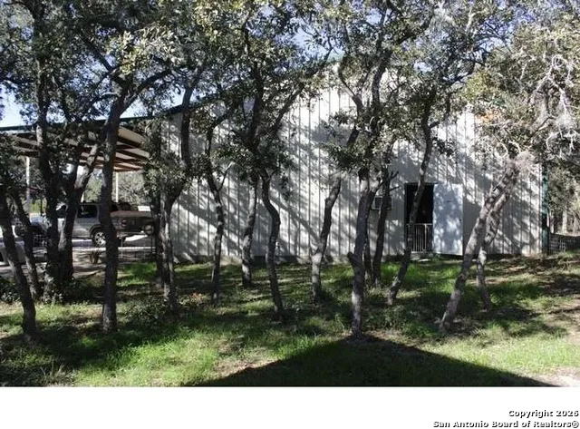 317 Swayze Road Utopia, TX 78884