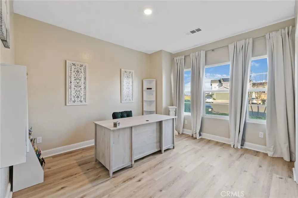 3731 Summers Court Visalia, CA 93291
