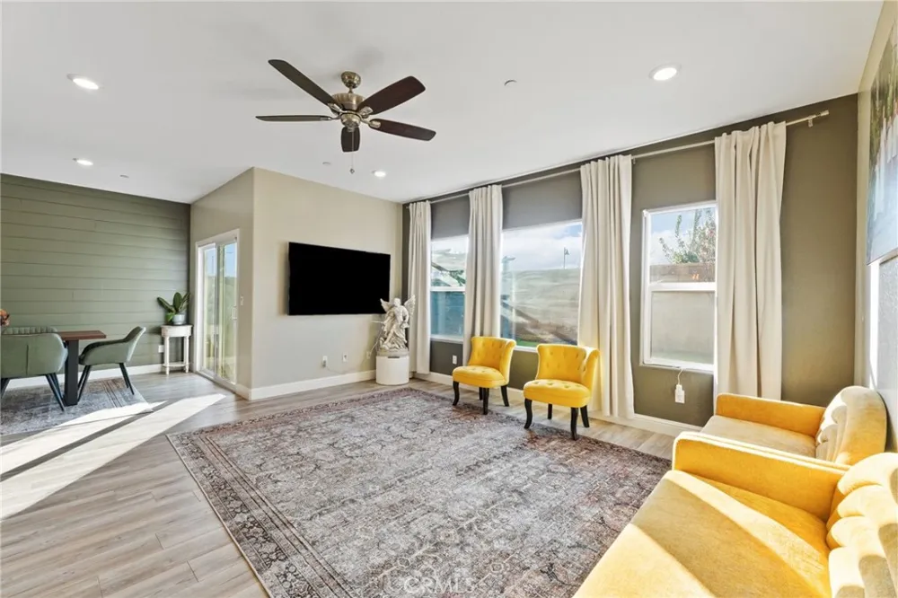 3731 Summers Court Visalia, CA 93291