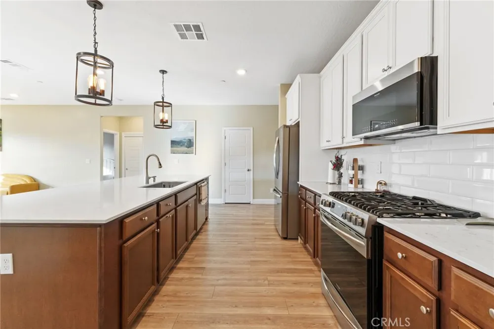 3731 Summers Court Visalia, CA 93291