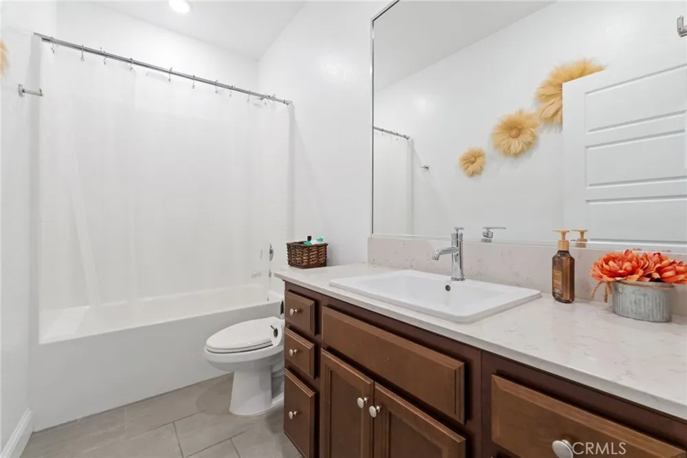 3731 Summers Court Visalia, CA 93291