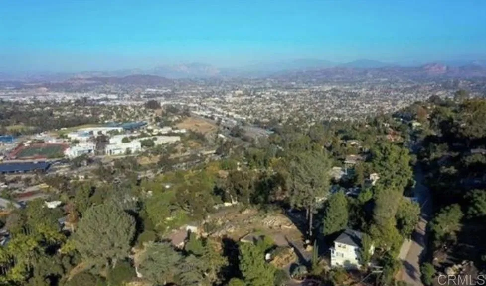 9608 Sunset Avenue La Mesa, CA 91941