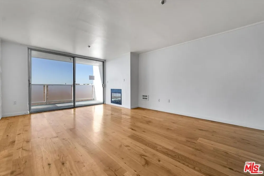 615 Esplanade #512 Redondo Beach, CA 90277