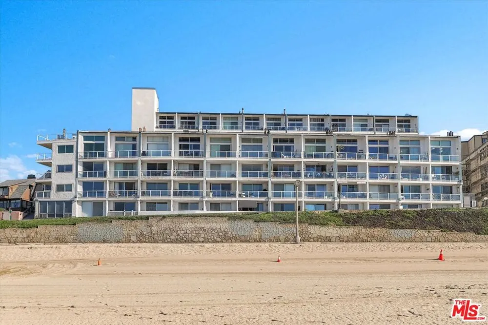 615 Esplanade #512 Redondo Beach, CA 90277