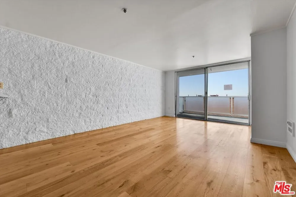 615 Esplanade #512 Redondo Beach, CA 90277