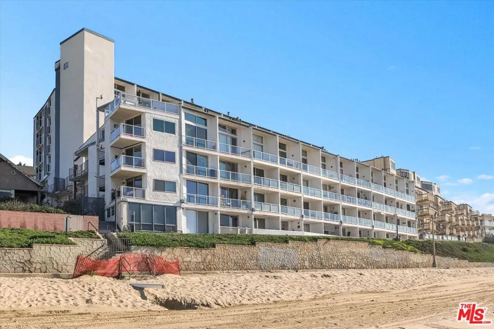 615 Esplanade #512 Redondo Beach, CA 90277