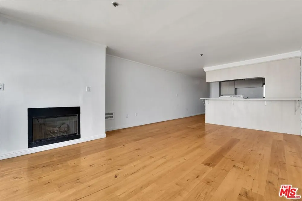 615 Esplanade #512 Redondo Beach, CA 90277