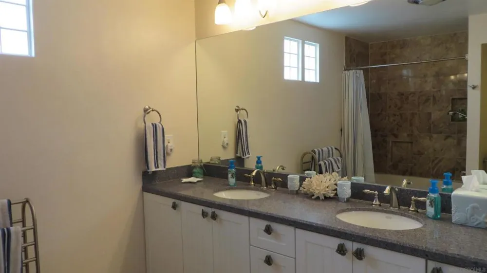 49 Antigua Court Coronado, CA 92118