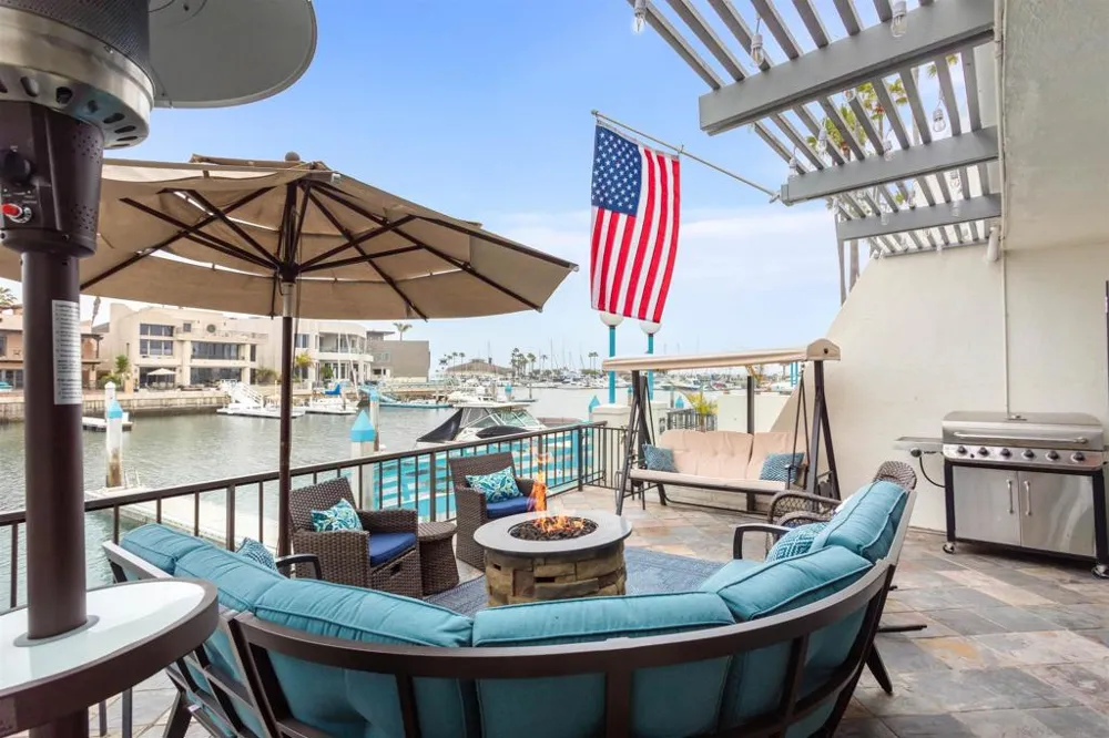 49 Antigua Court Coronado, CA 92118