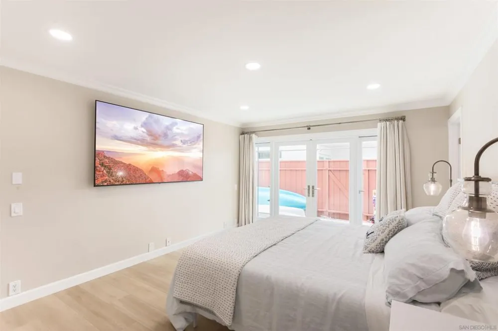 49 Antigua Court Coronado, CA 92118