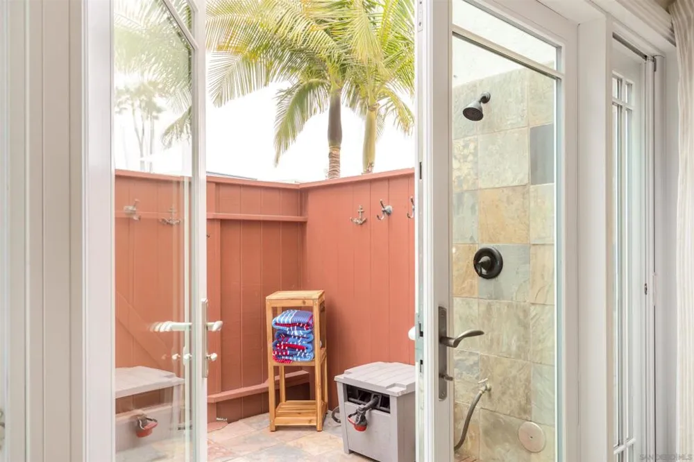 49 Antigua Court Coronado, CA 92118