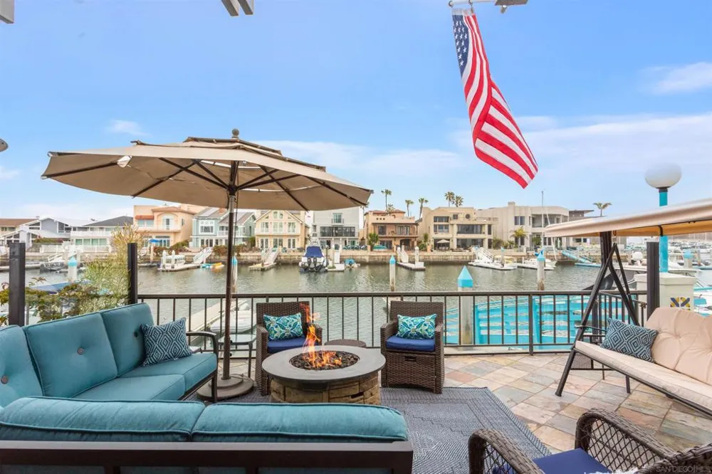 49 Antigua Court Coronado, CA 92118