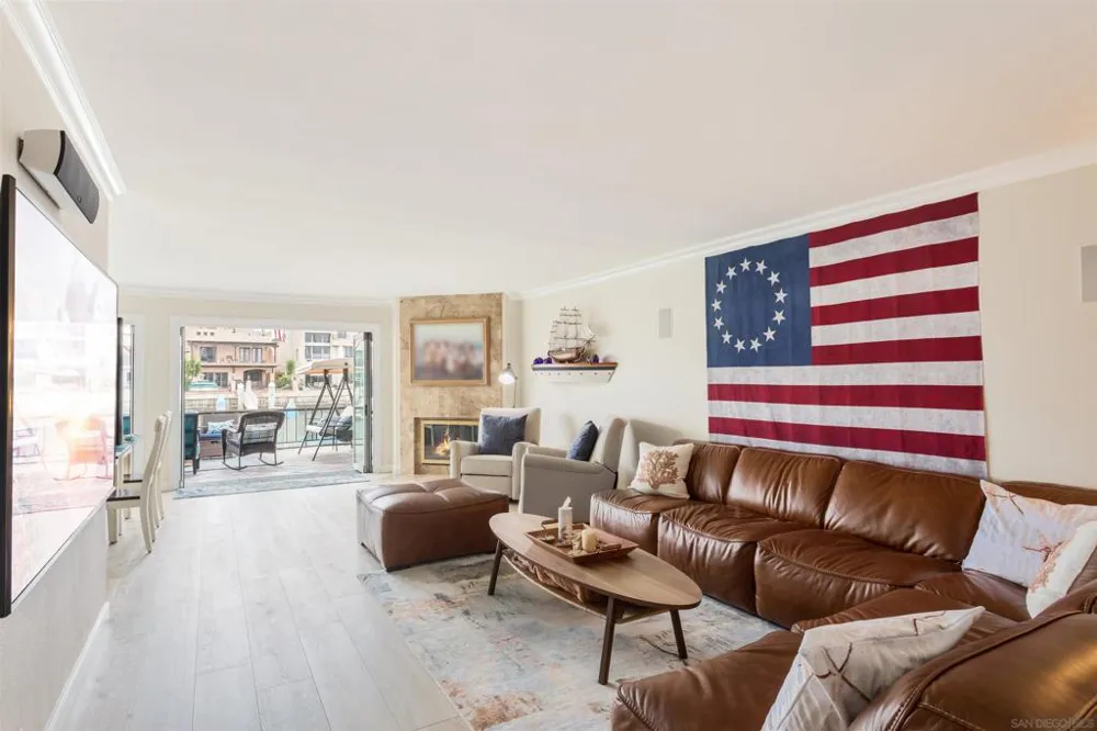 49 Antigua Court Coronado, CA 92118