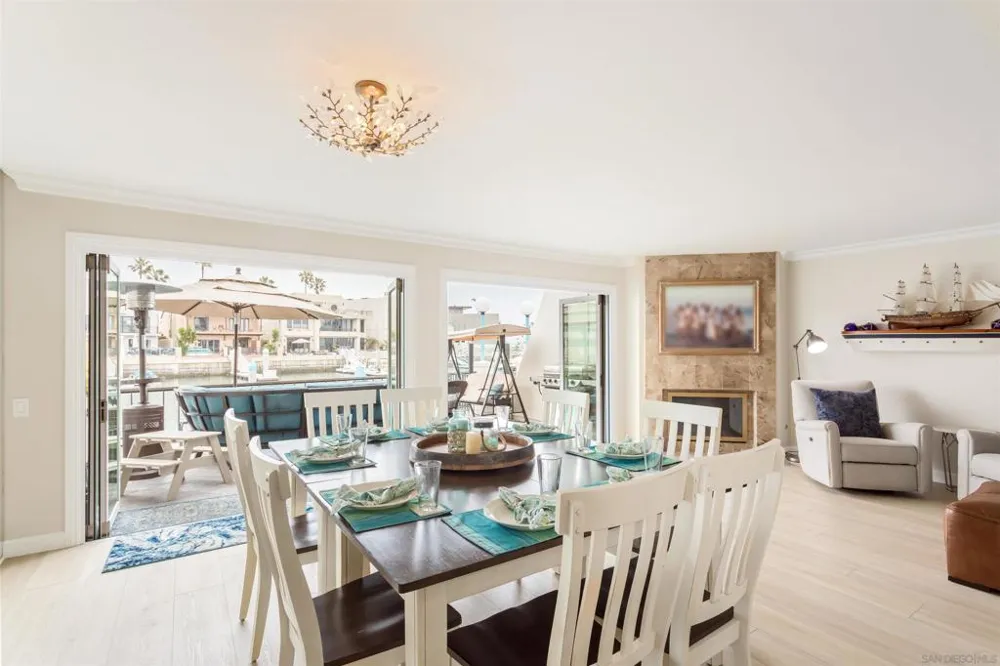49 Antigua Court Coronado, CA 92118