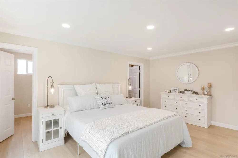 49 Antigua Court Coronado, CA 92118
