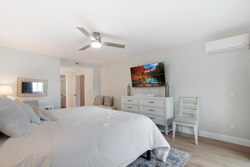 5 Montego Coronado, CA 92118