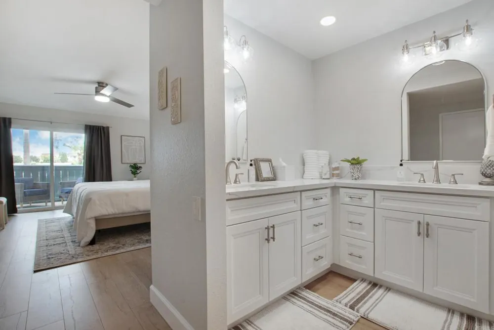 5 Montego Coronado, CA 92118