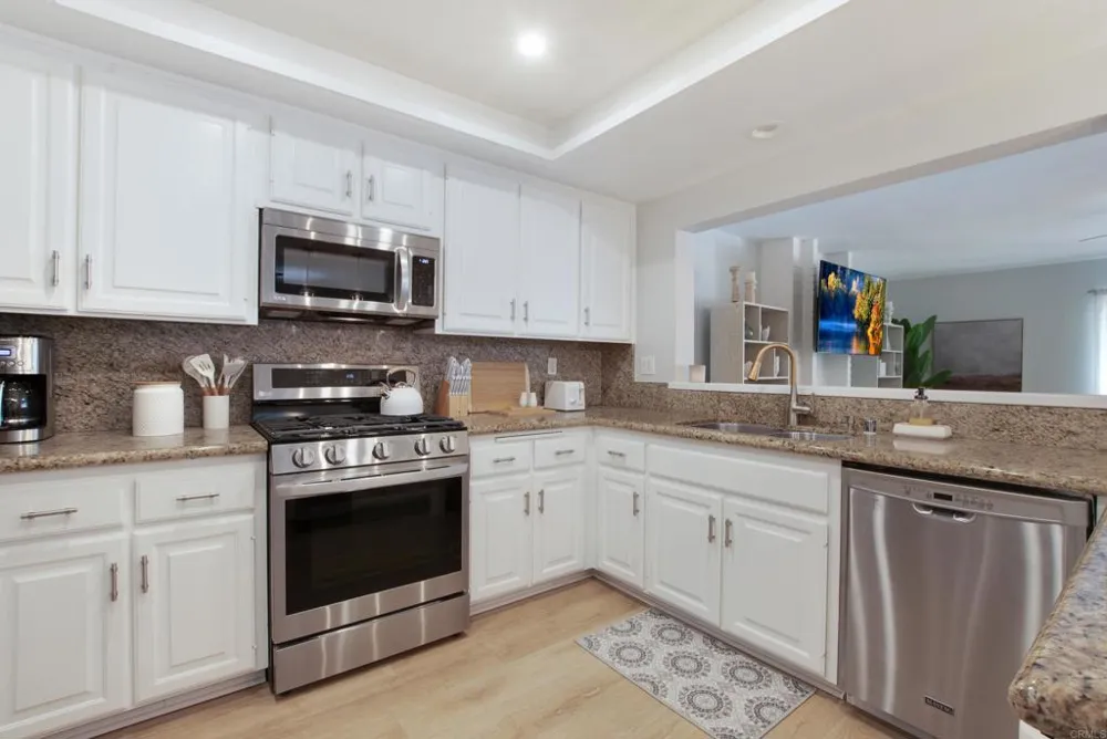 5 Montego Coronado, CA 92118