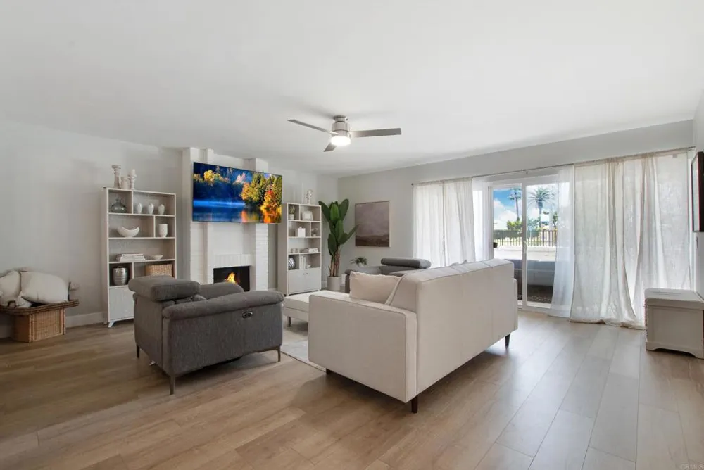 5 Montego Coronado, CA 92118