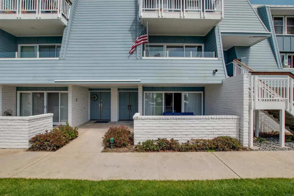 5 Montego Coronado, CA 92118