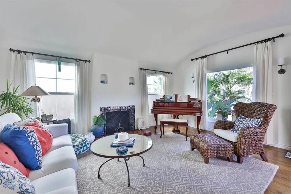 408 5th Coronado, CA 92118