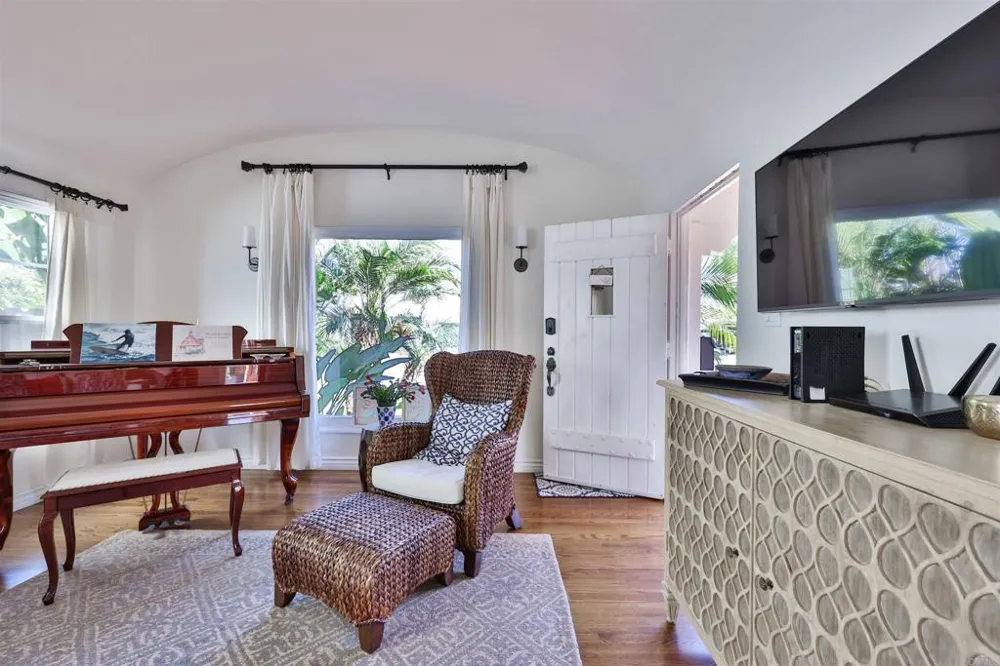 408 5th Coronado, CA 92118