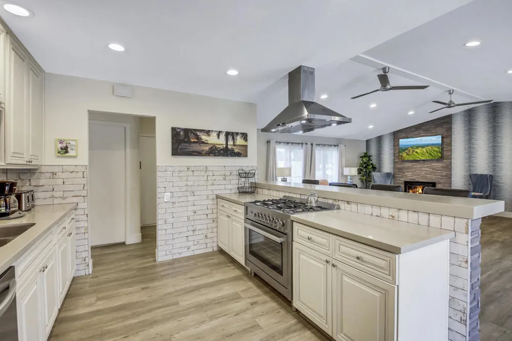 2230 Tamarisk Road Palm Springs, CA 92262