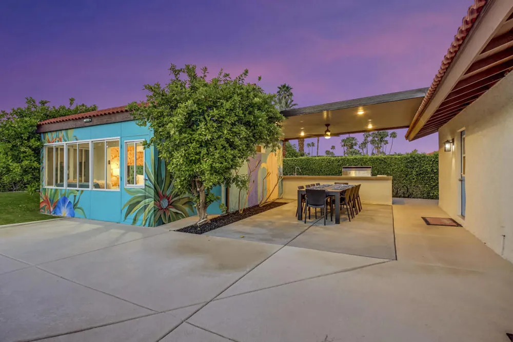 2230 Tamarisk Road Palm Springs, CA 92262
