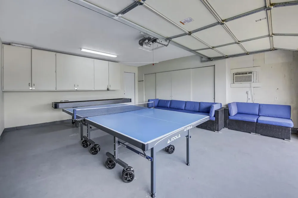 2230 Tamarisk Road Palm Springs, CA 92262
