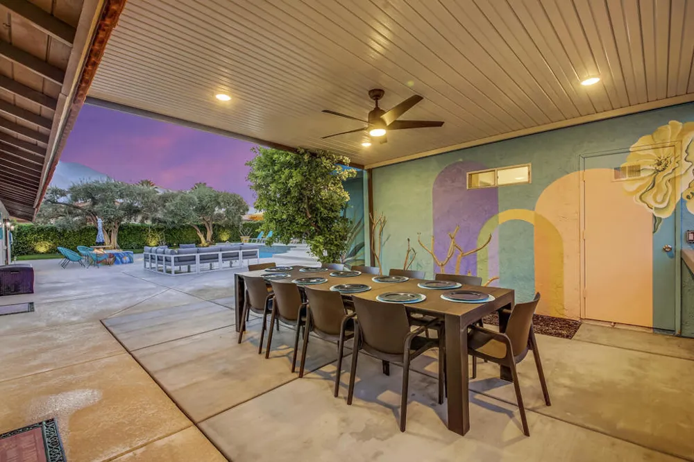 2230 Tamarisk Road Palm Springs, CA 92262