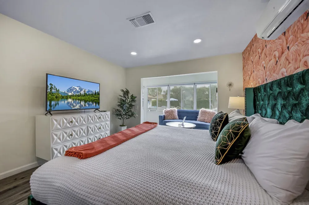 2230 Tamarisk Road Palm Springs, CA 92262